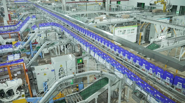 小滿不自滿！探訪“蜘蛛俠”所在的蒙牛保定工廠